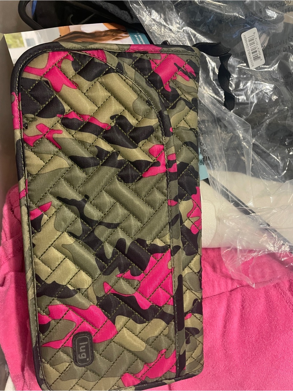 lug Quilted Camo Travel Pouch in Olive, Hot Pink & Black